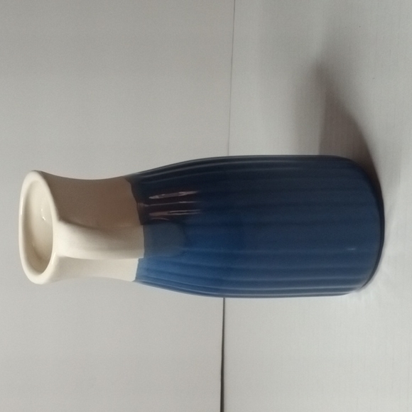 Ceramic Pitcher Vase - Picture 2 of 7